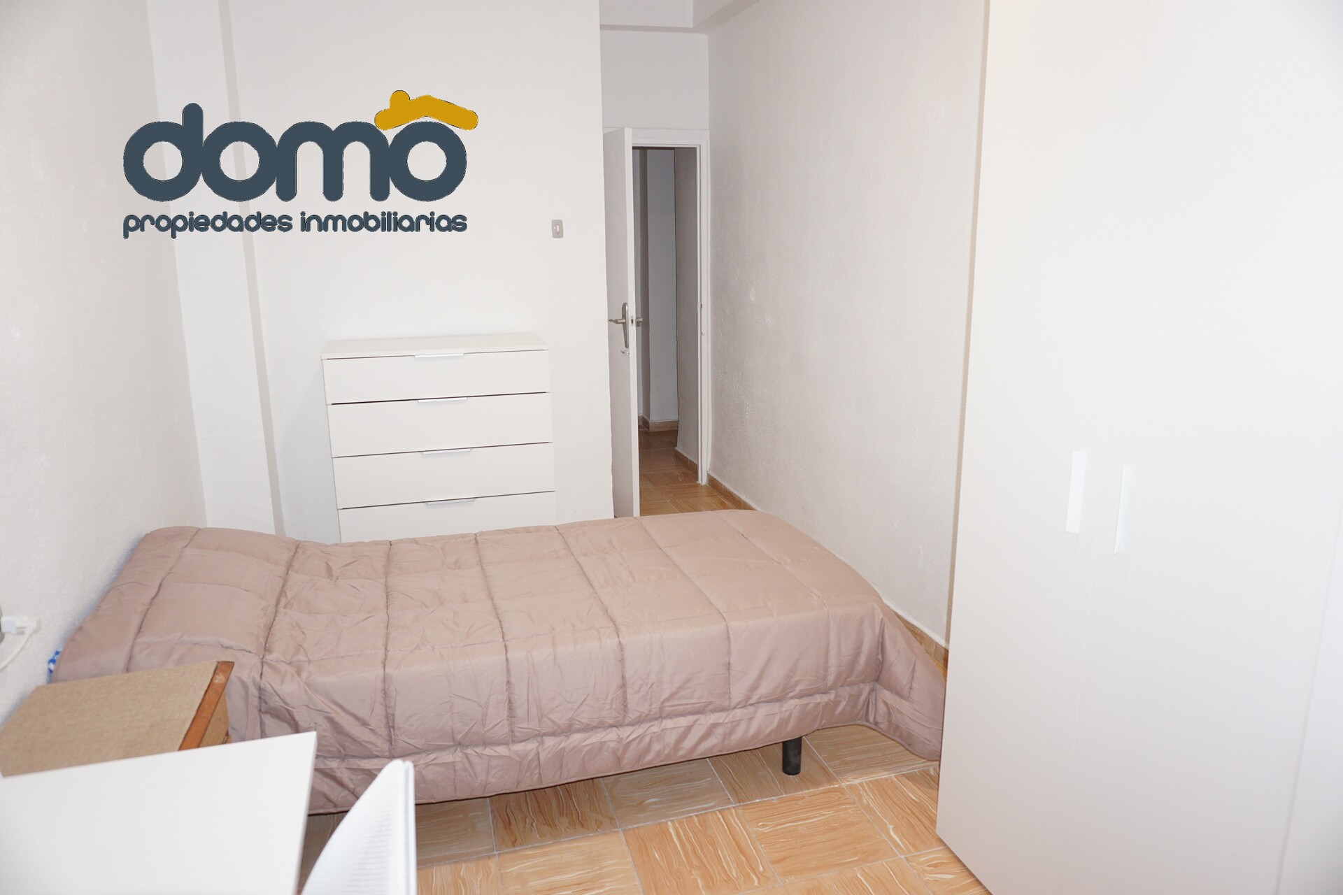 Piso de 98 m² en Granada