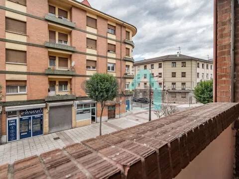 Piso de 87 m² en Oviedo
