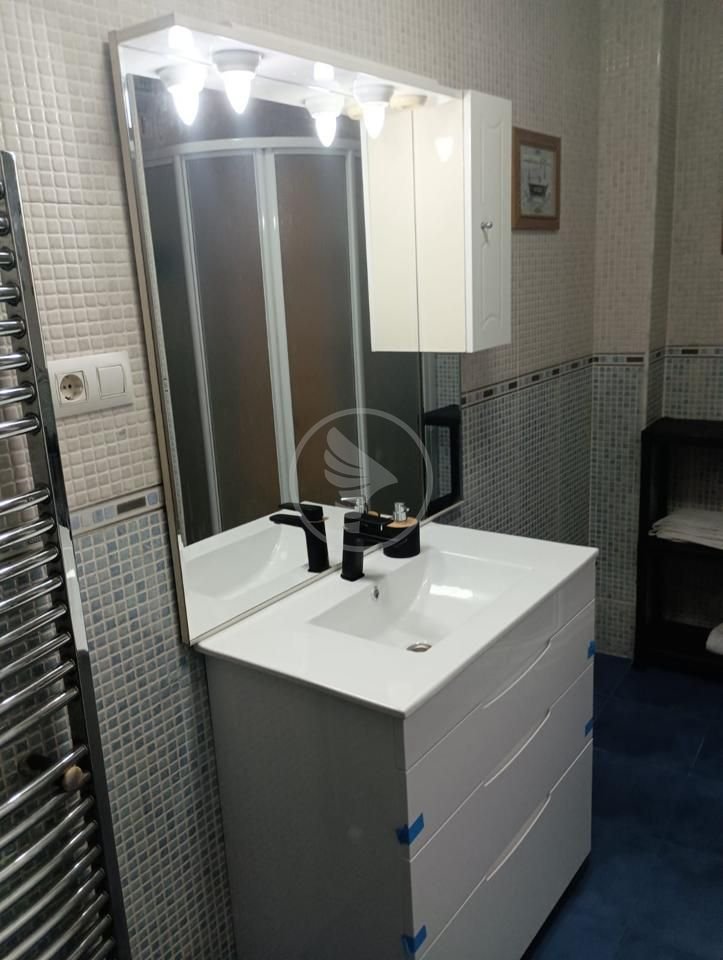 Piso de 100 m² en Linares