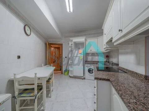 Wohnung 101 m² in Oviedo