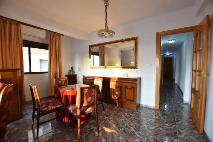 Piso de 85 m² en Granada