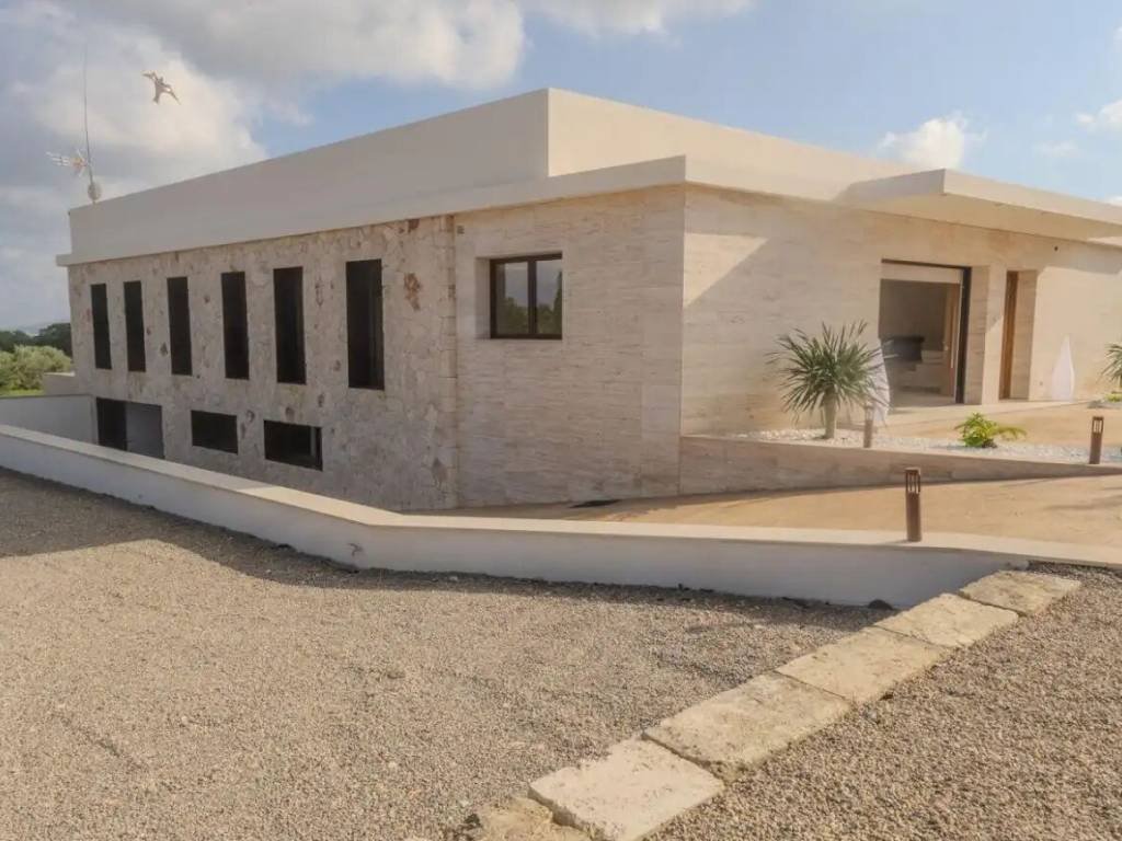 Casa de 260 m² en Muro