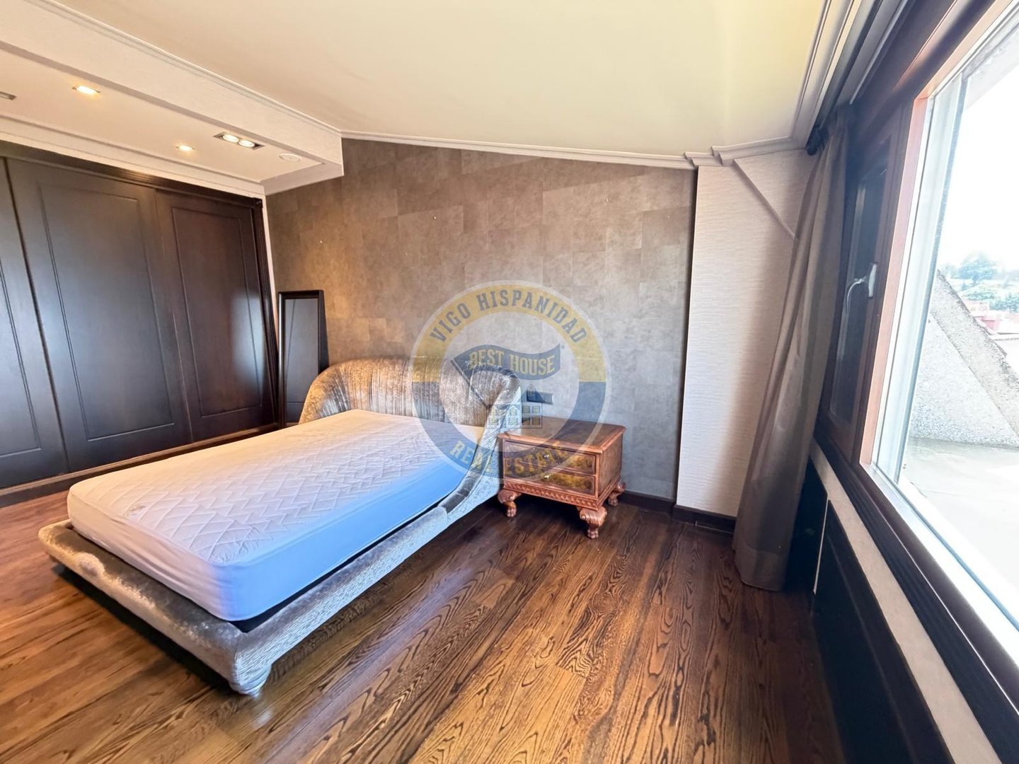 Piso de 250 m² en Vigo