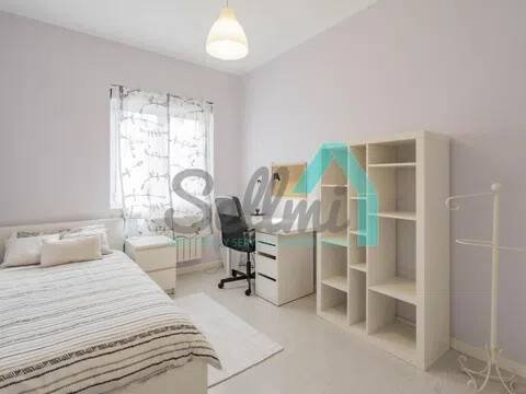 Piso de 93 m² en Oviedo