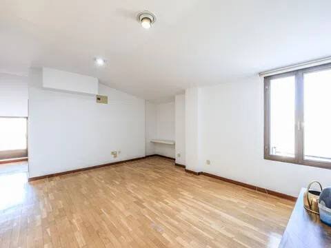 Wohnung 217 m² in Madrid