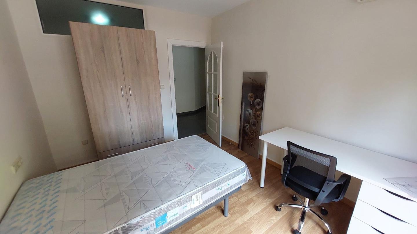 Piso de 77 m² en Granada