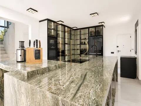 Casa de 350 m² en Castelldefels