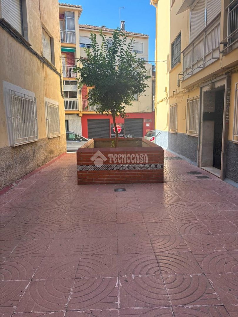 Piso de 79 m² en Granada