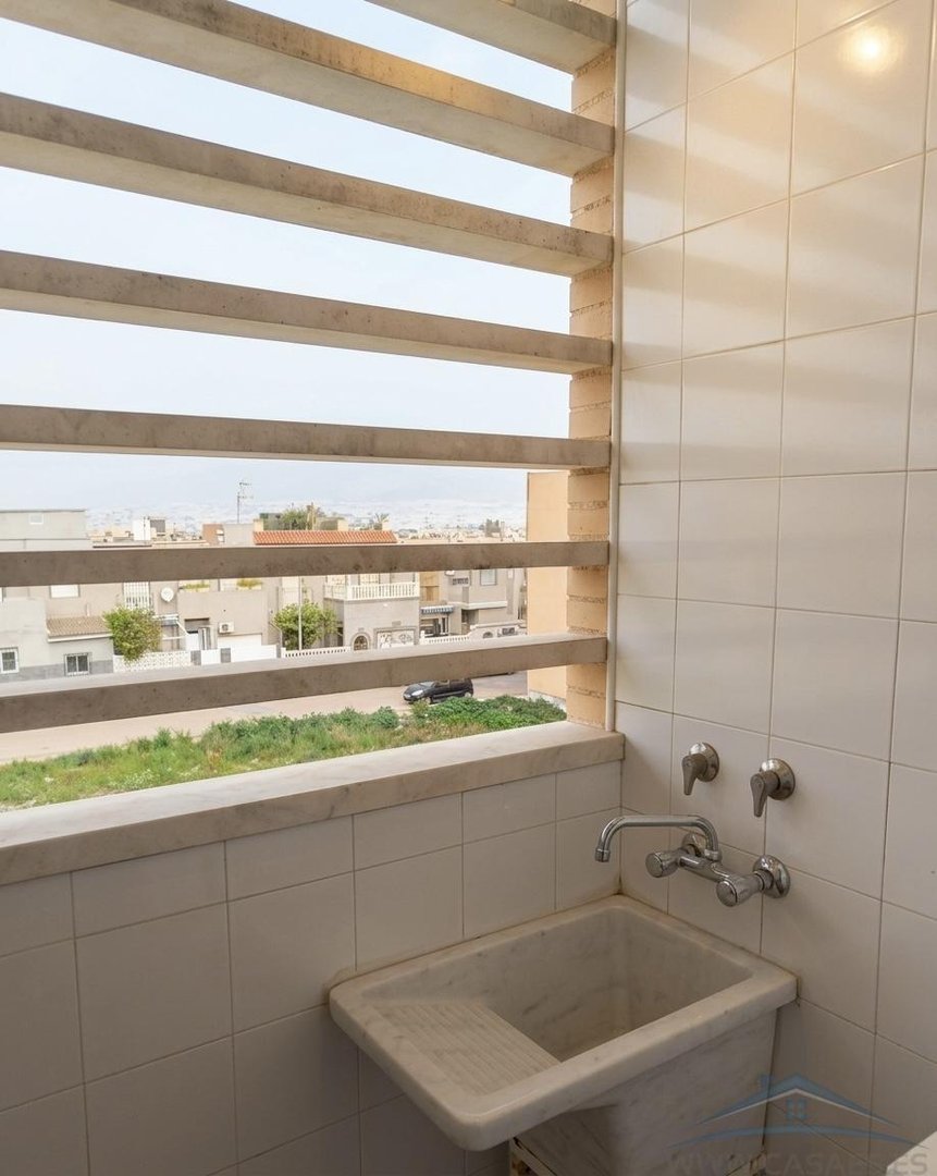 Piso de 83 m² en Roquetas de Mar
