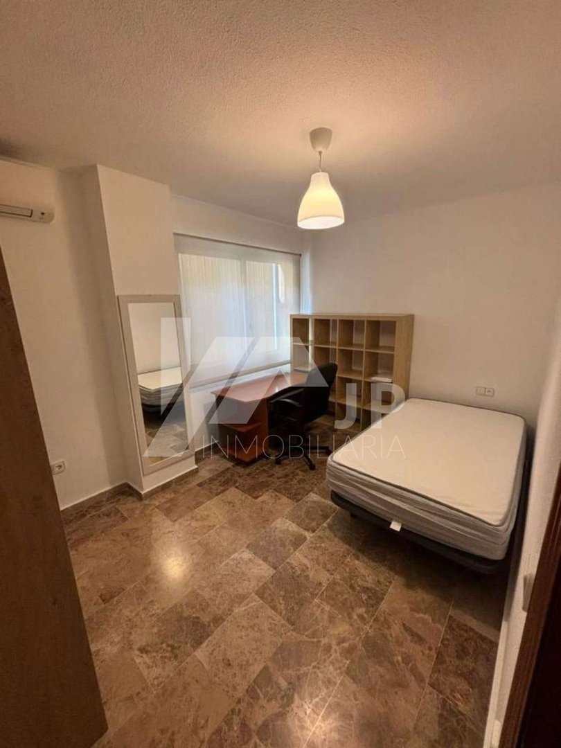 Piso de 103 m² en Granada