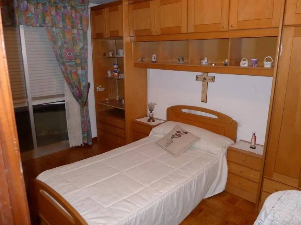 Piso de 140 m² en Ourense