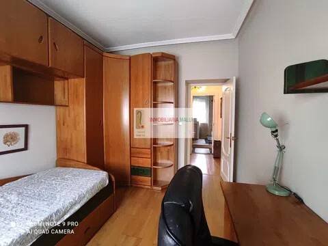 Piso de 90 m² en Oviedo