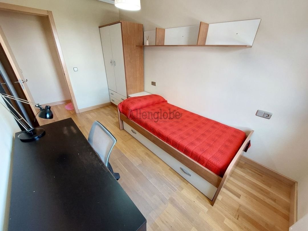 Piso de 58 m² en Oviedo