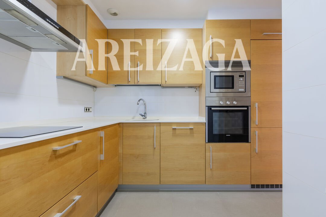 Piso de 85 m² en San Sebastián