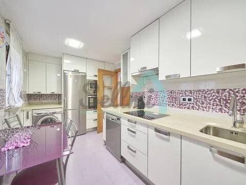 Piso de 80 m² en Oviedo