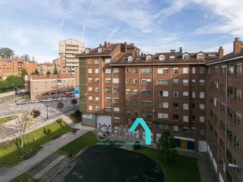 Piso de 55 m² en Oviedo