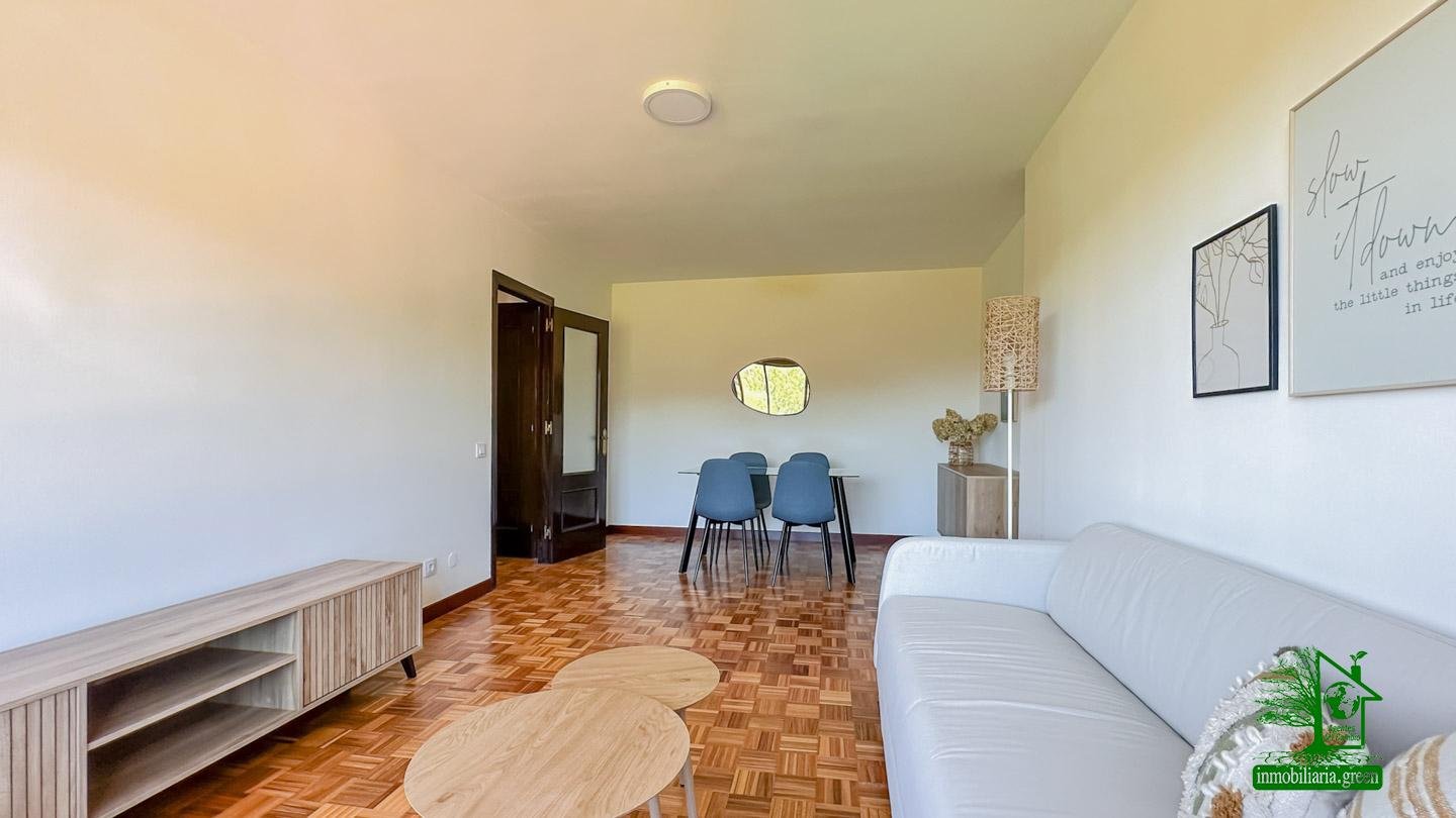 Piso de 94 m² en Oviedo