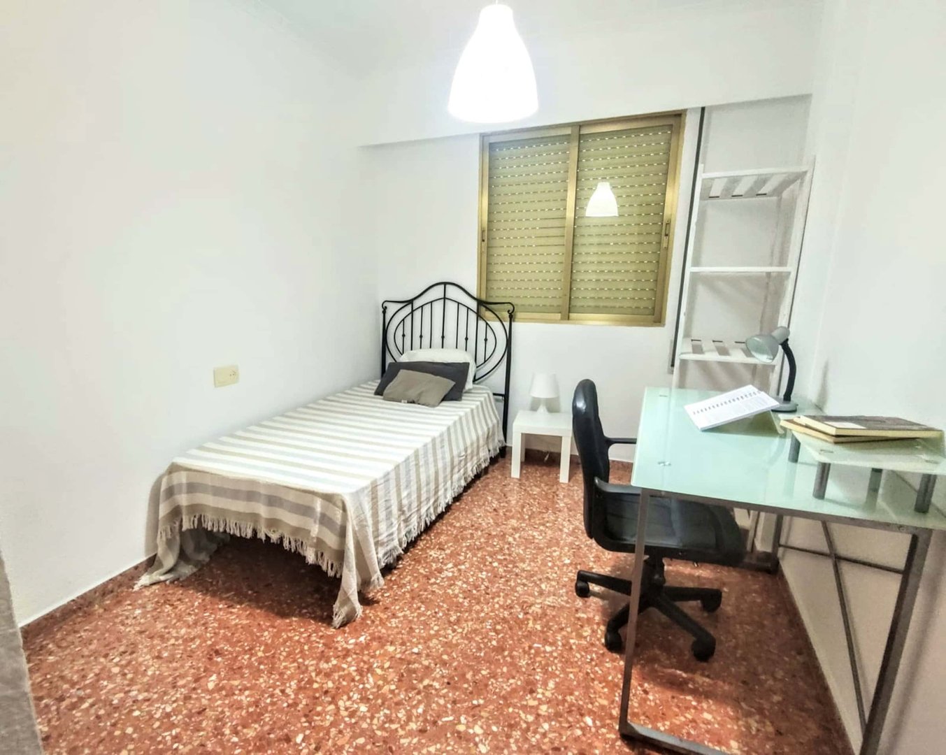 Habitació de lloguer, Burjassot
