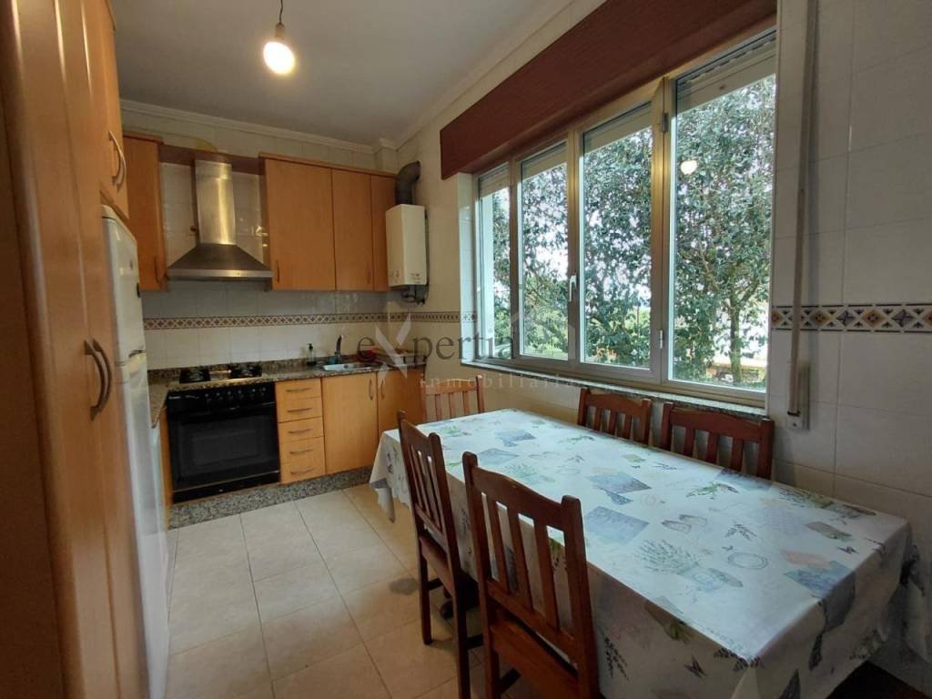 Piso de 90 m² en Boiro