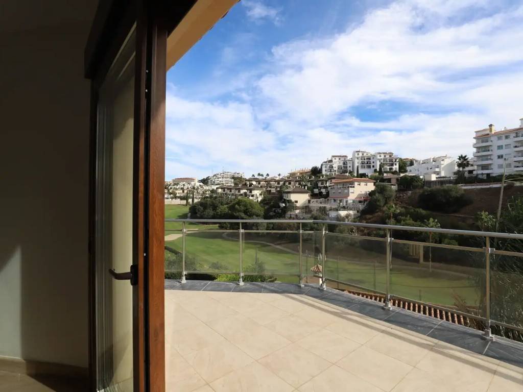 House 335 m² in Mijas
