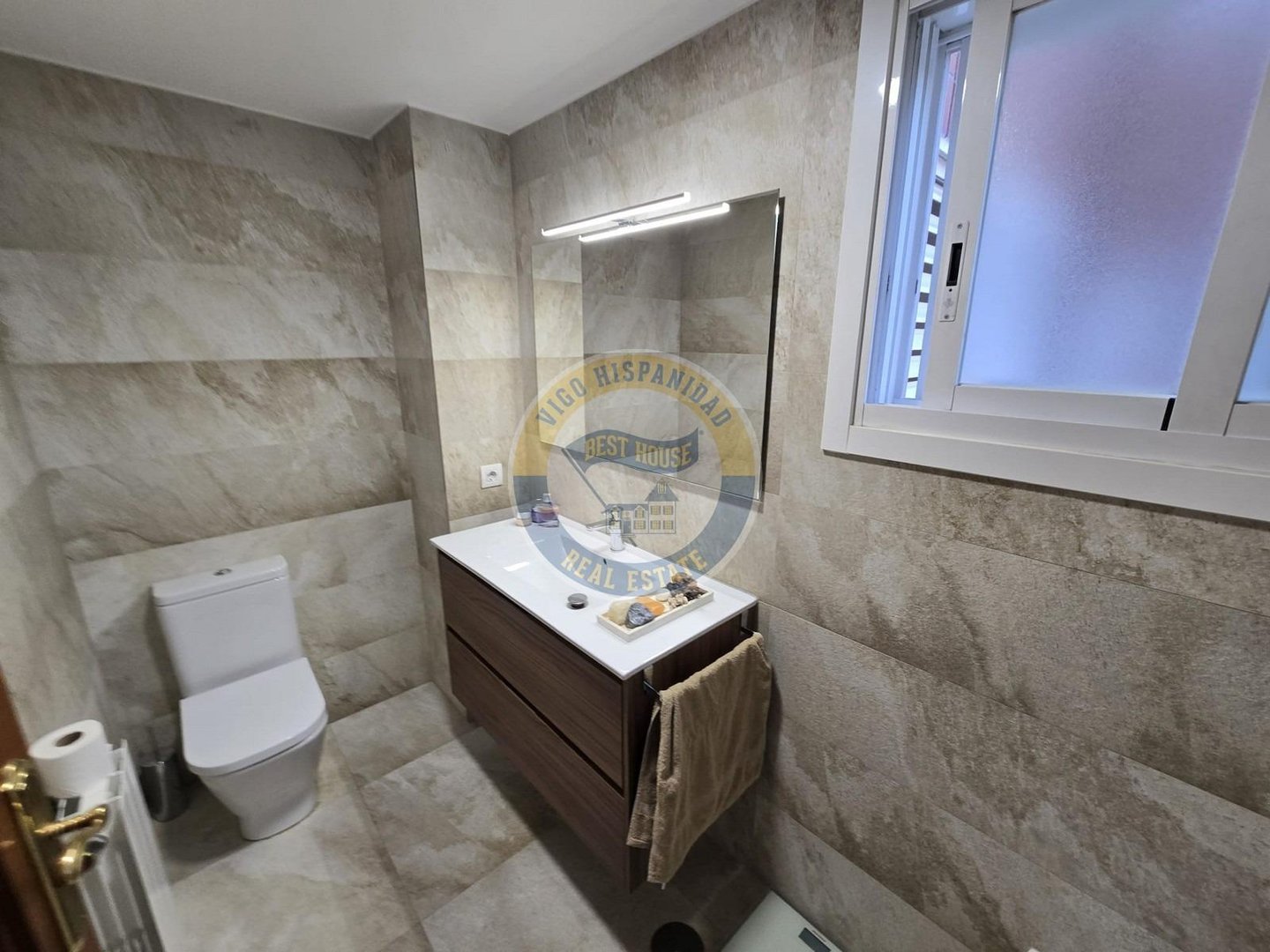 Flat 100 m² in Vigo