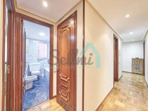 Pis de 82 m² a Oviedo