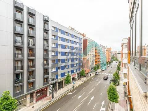 Piso de 64 m² en Oviedo