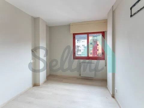 Pis de 137 m² a Oviedo