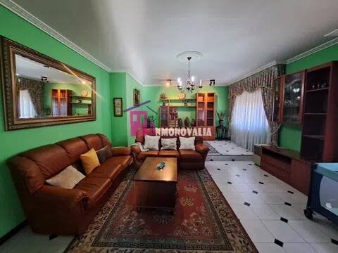 Casa de 270 m² en Moaña