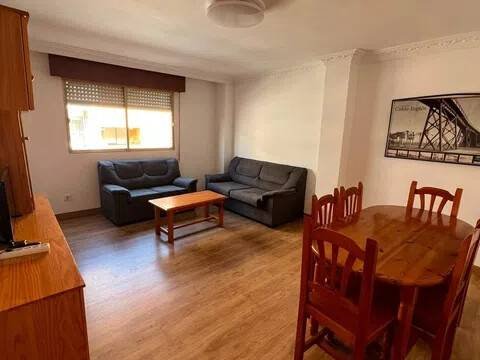 Piso de 105 m² en Almería