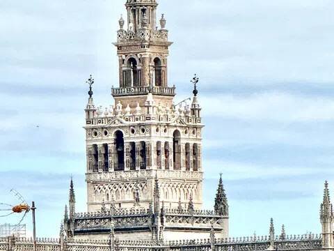 Piso de 250 m² en Sevilla