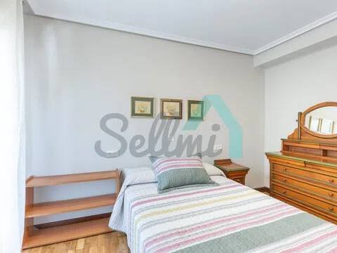 Piso de 104 m² en Oviedo