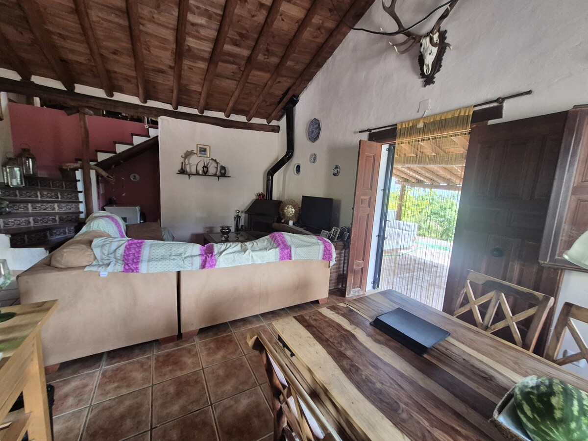 Квартира 225 м² в Jubrique