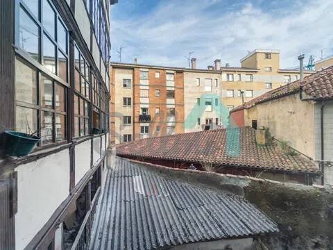Piso de 85 m² en Oviedo