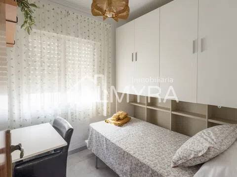 Piso de 80 m² en Los Alcázares