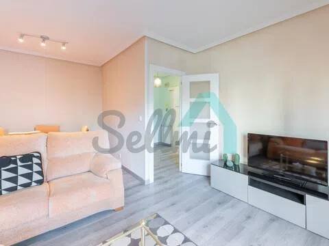 Piso de 80 m² en Oviedo