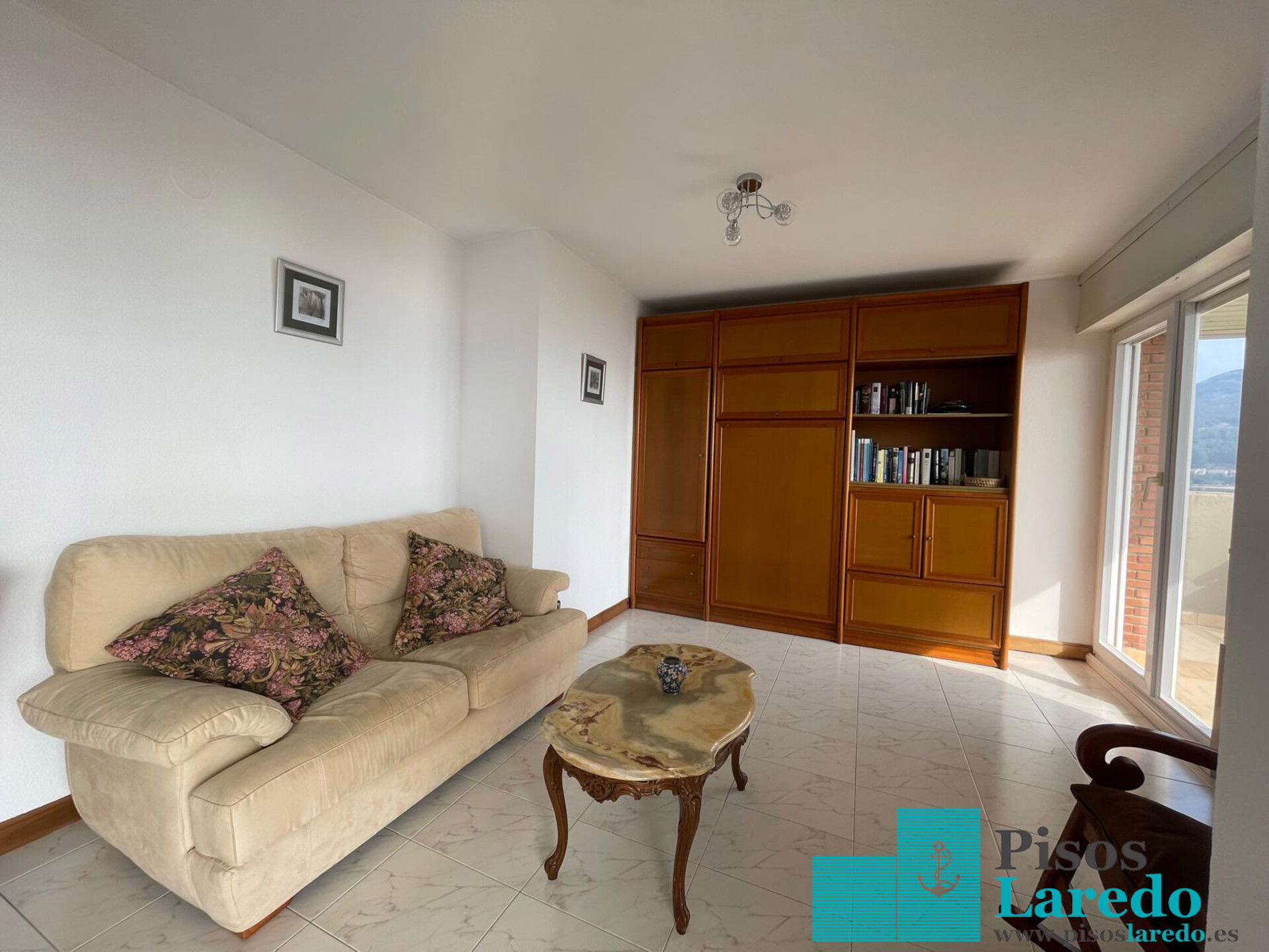 Wohnung 120 m² in Laredo