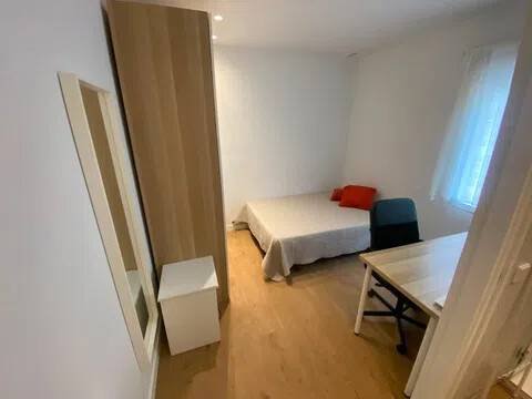 Кімната в оренду, Madrid