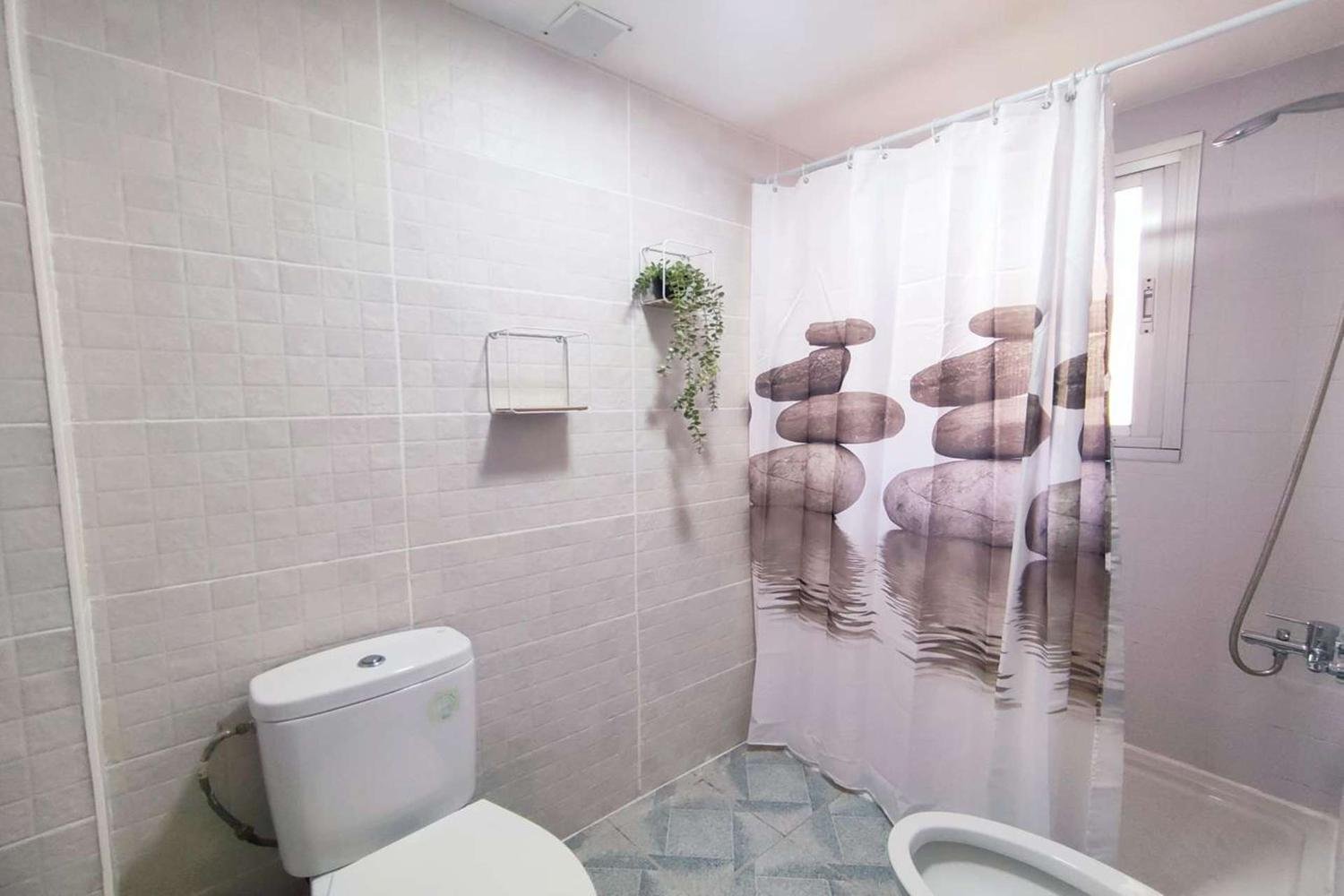 Habitación 85 m², Granada