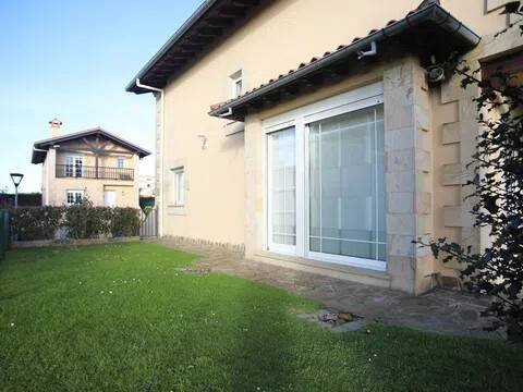 Casa de 216 m² a Udías