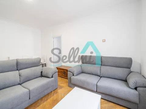 Pis de 136 m² a Oviedo