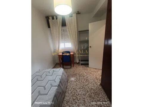 Piso de 90 m² en Cáceres