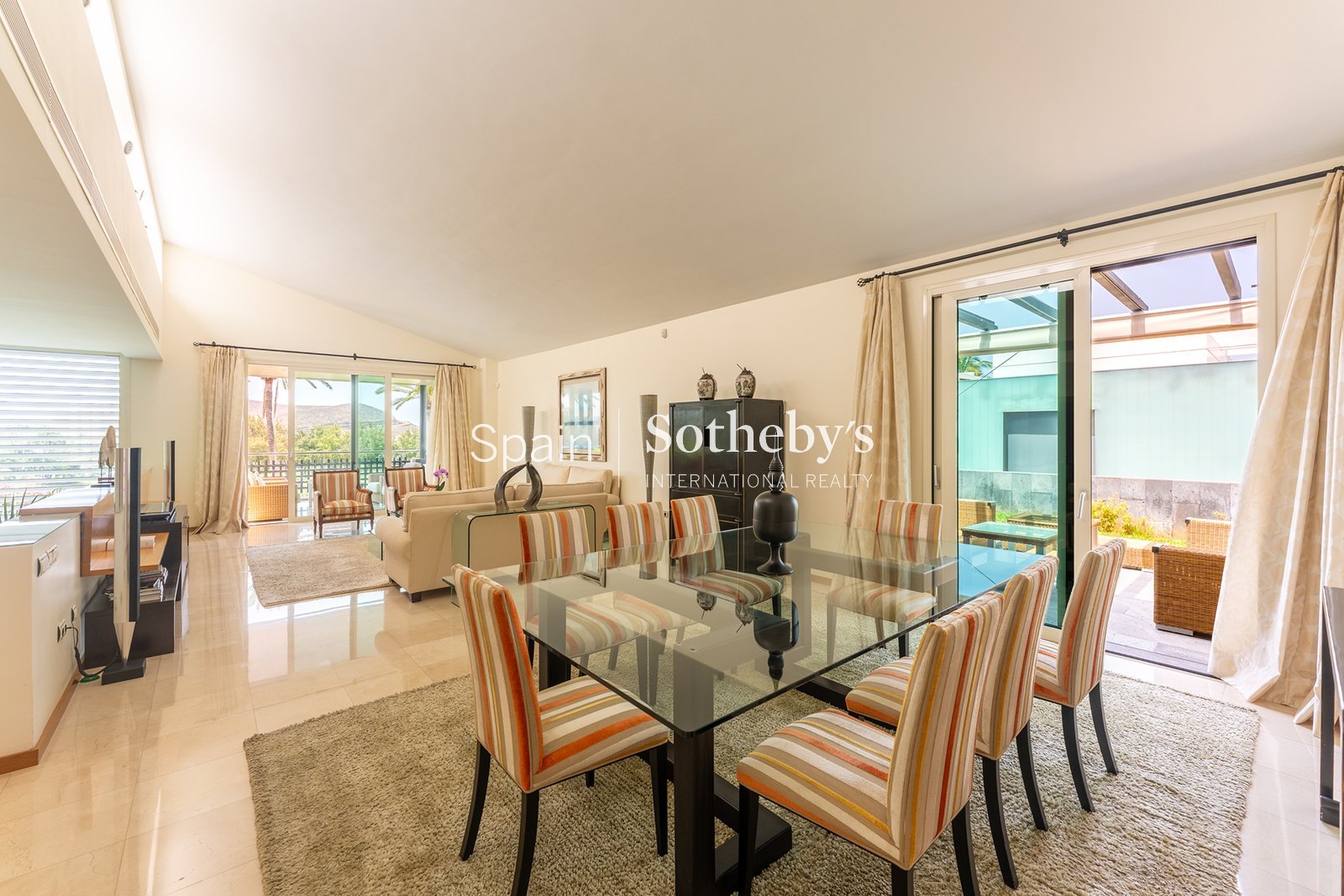Casa de 742 m² en Arona