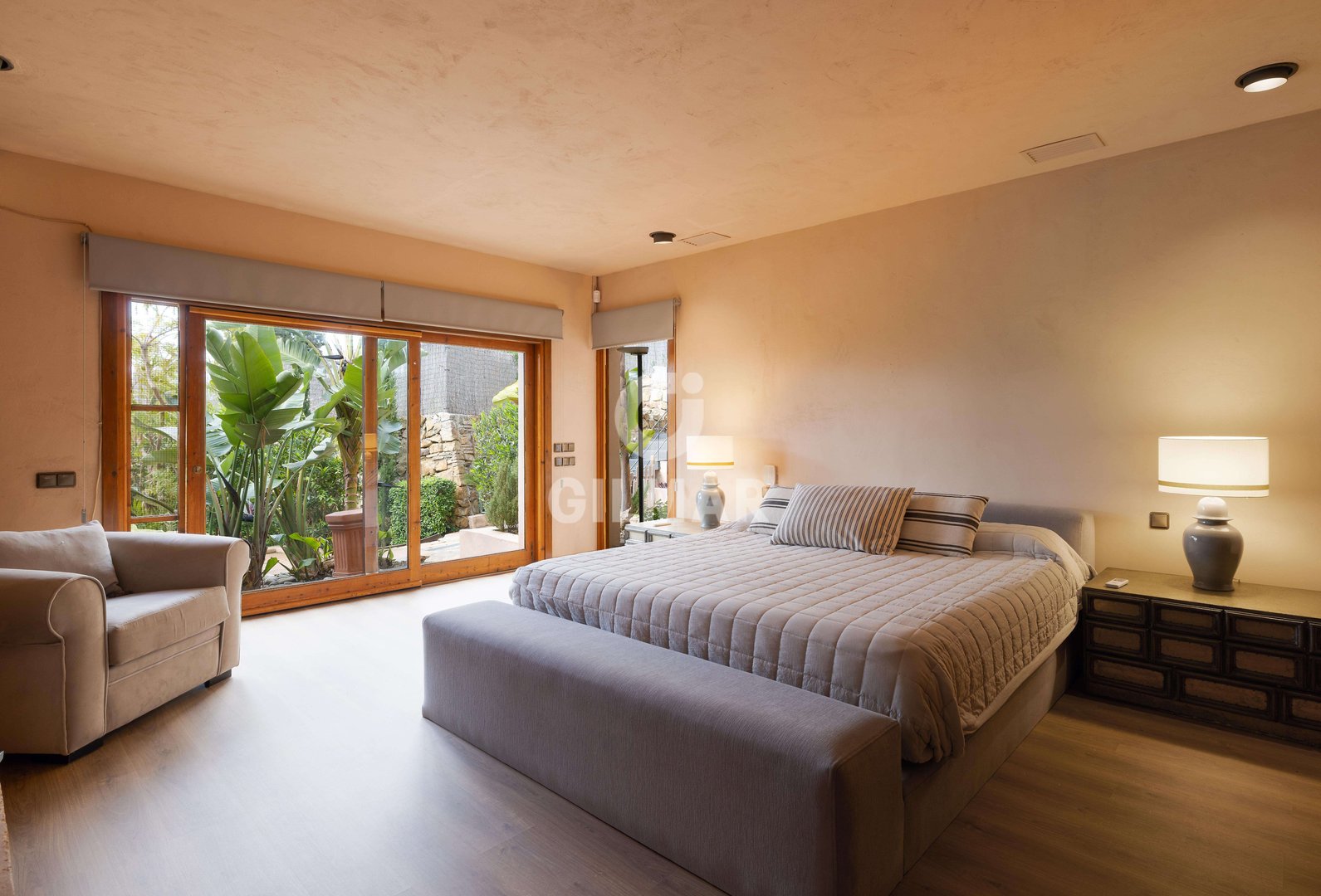 Casa de 400 m² en Luque