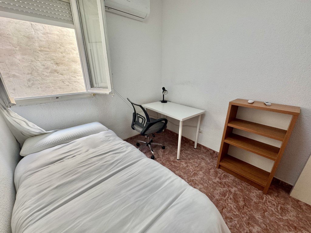 Habitación 18 m², Córdoba