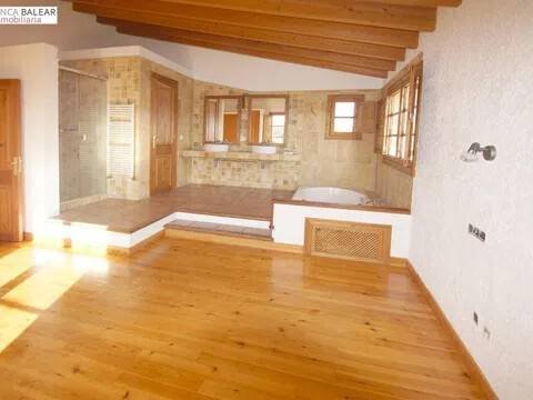 Pis de 300 m² a Costitx