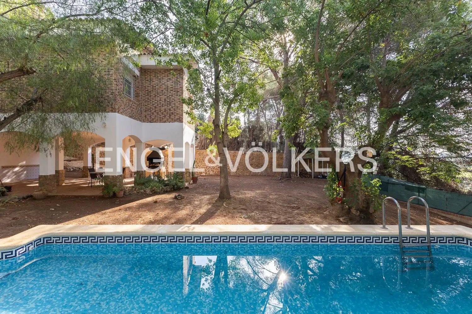 Casa de 238 m² en Paterna