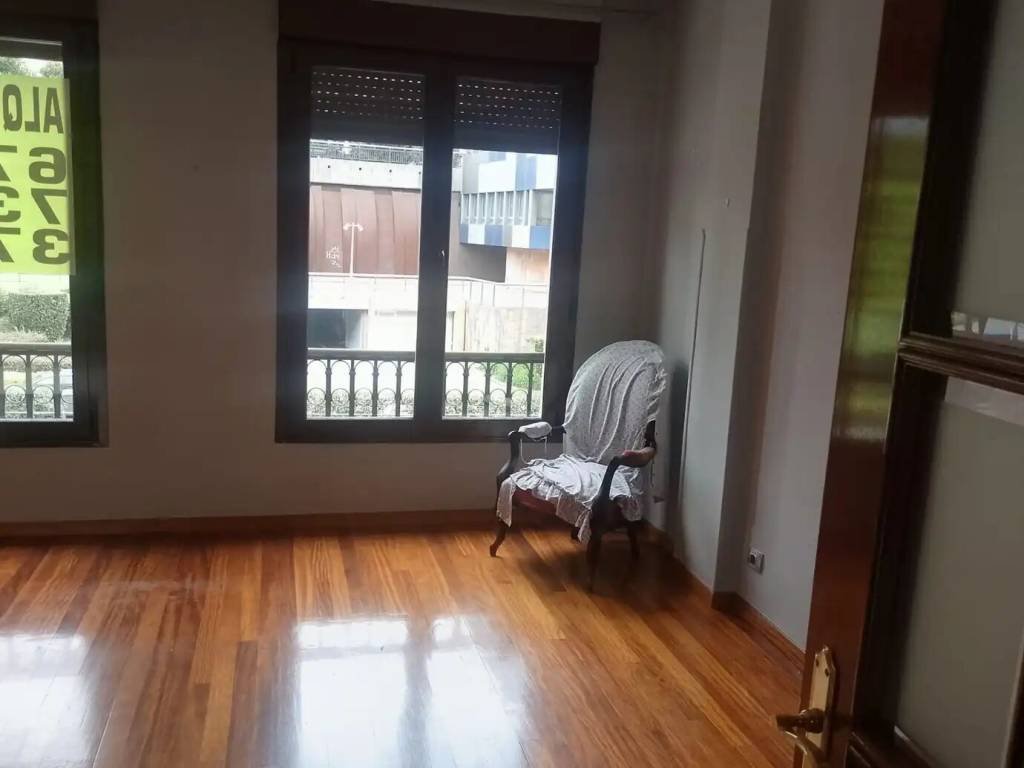 Piso de 160 m² en Oviedo