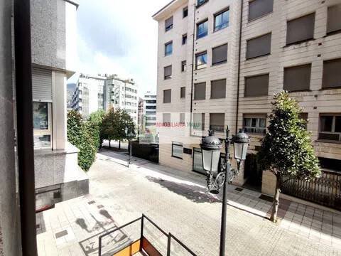 Pis de 75 m² a Oviedo