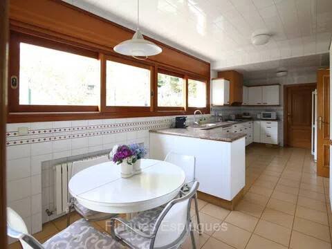 Casa de 619 m² en Esplugues de Llobregat